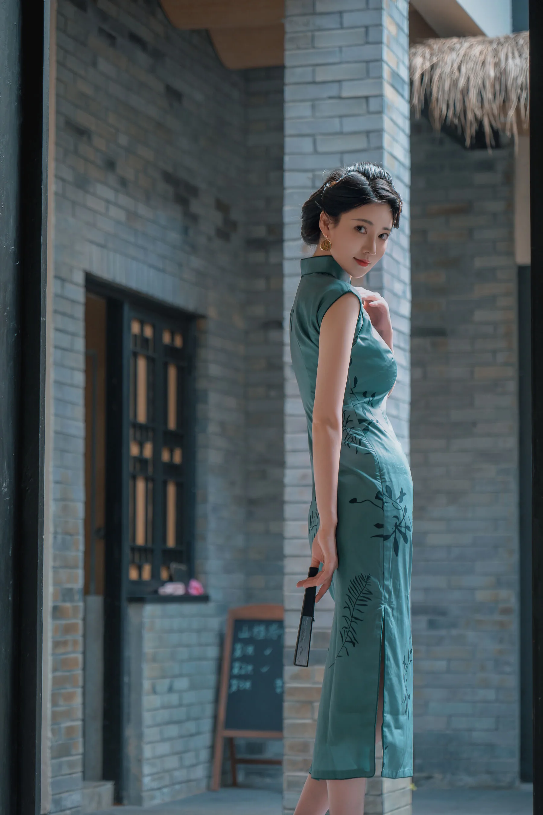 Áo choàng quốc gia 2018 Hoa biển - 3